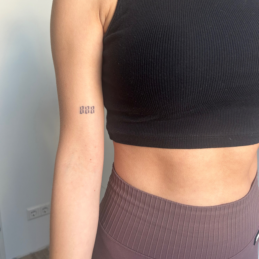 Tatouage temporaire 888