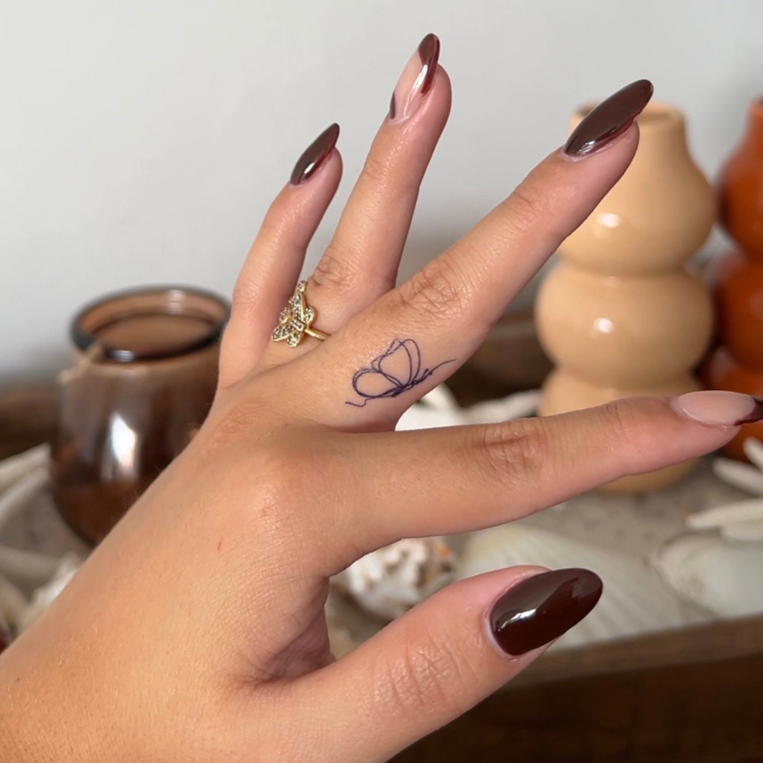 Tatouage temporaire papillon fineline