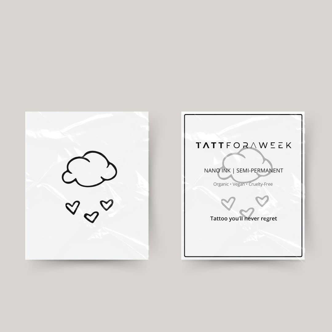Nuage de tatouage temporaire avec des coeurs