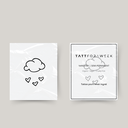 Nuage de tatouage temporaire avec des coeurs