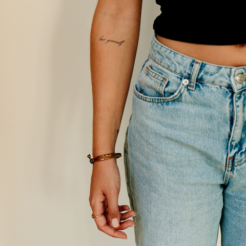 Tatouage temporaire avec votre propre texte